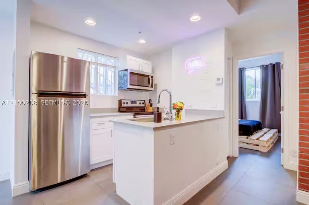 346 NW 35th St 1