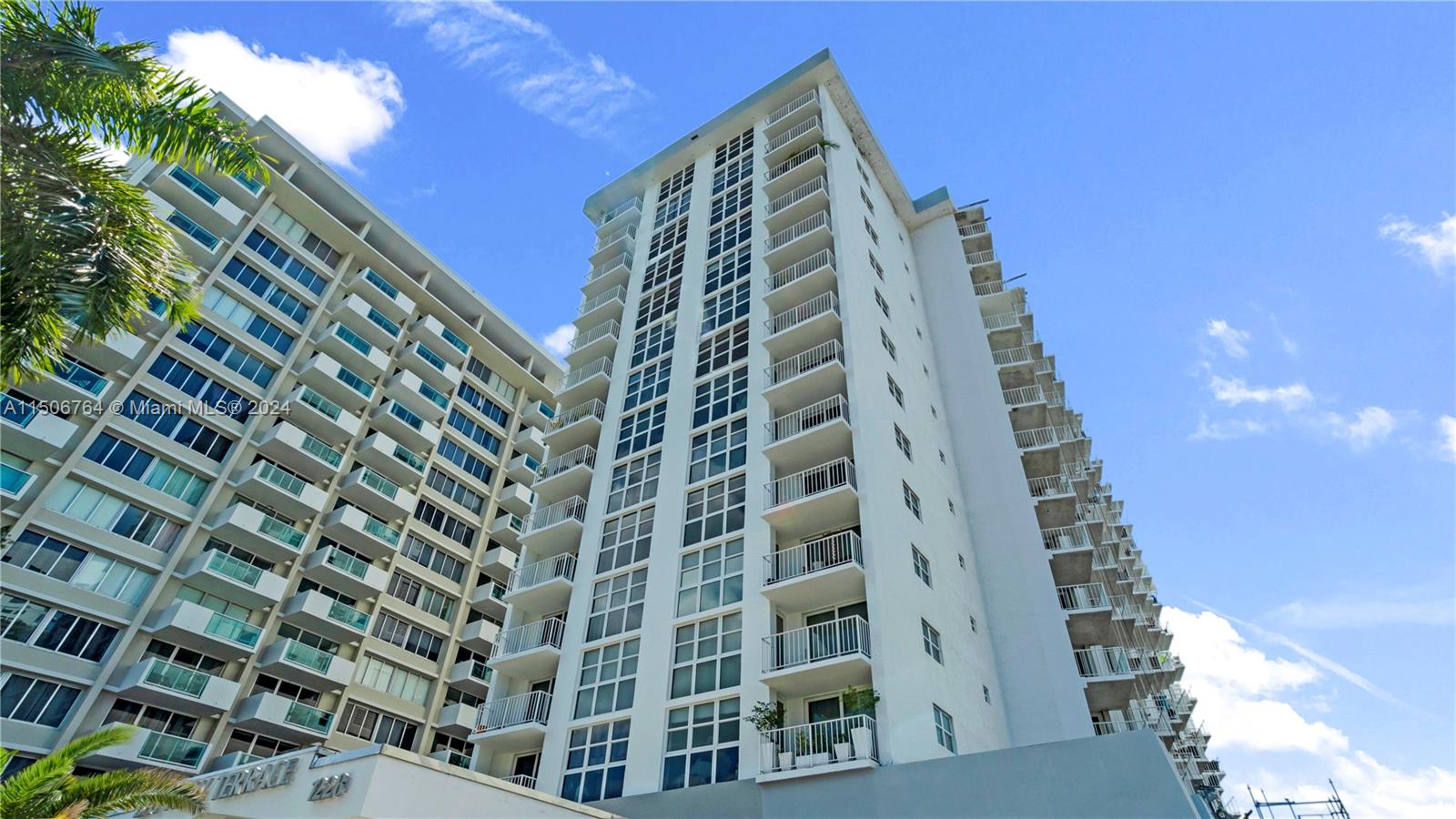 Property for Sale at 1228 West Ave 907, Miami Beach, Miami-Dade County, Florida - Bedrooms: 1 
Bathrooms: 2  - $395,000