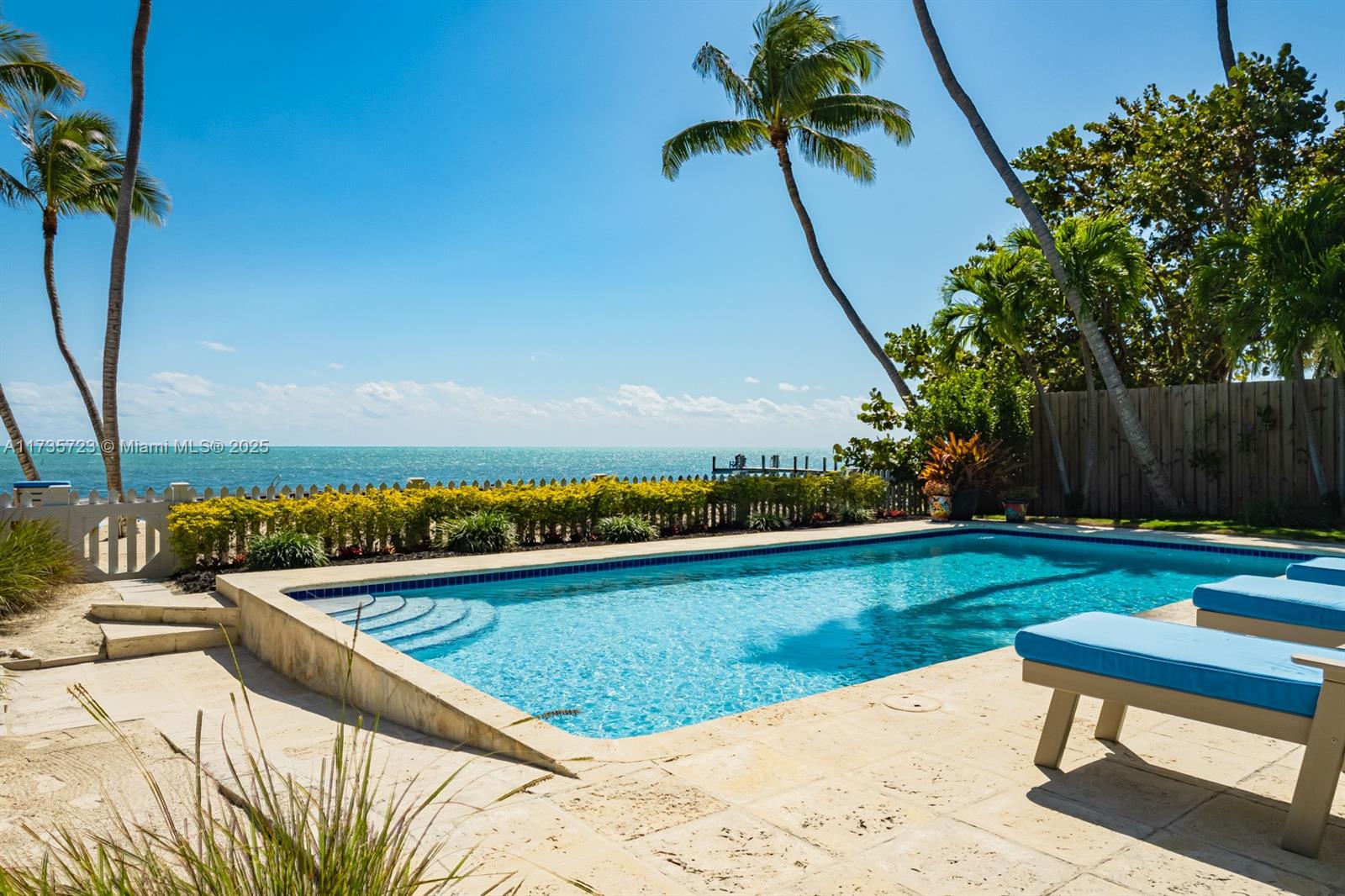 UPPER MATECUMBE - Residential