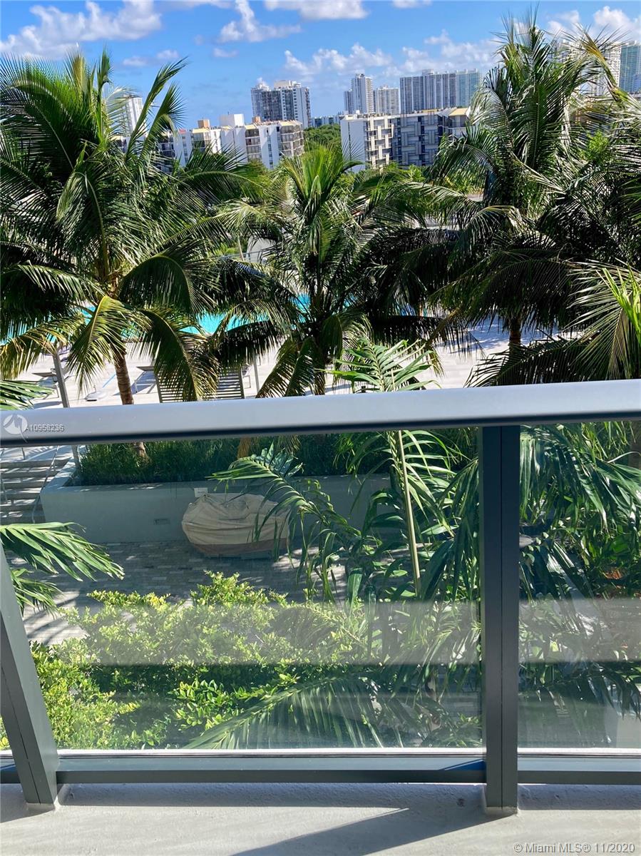 AVENTURA PARKSQUARE - Residential