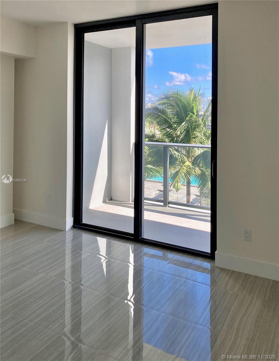 AVENTURA PARKSQUARE - Residential
