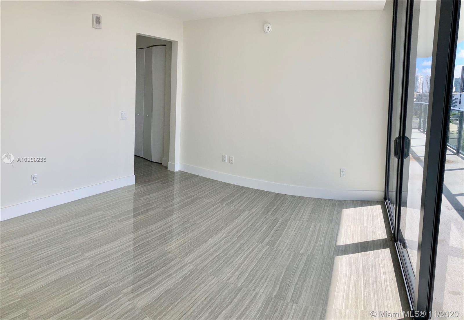 AVENTURA PARKSQUARE - Residential