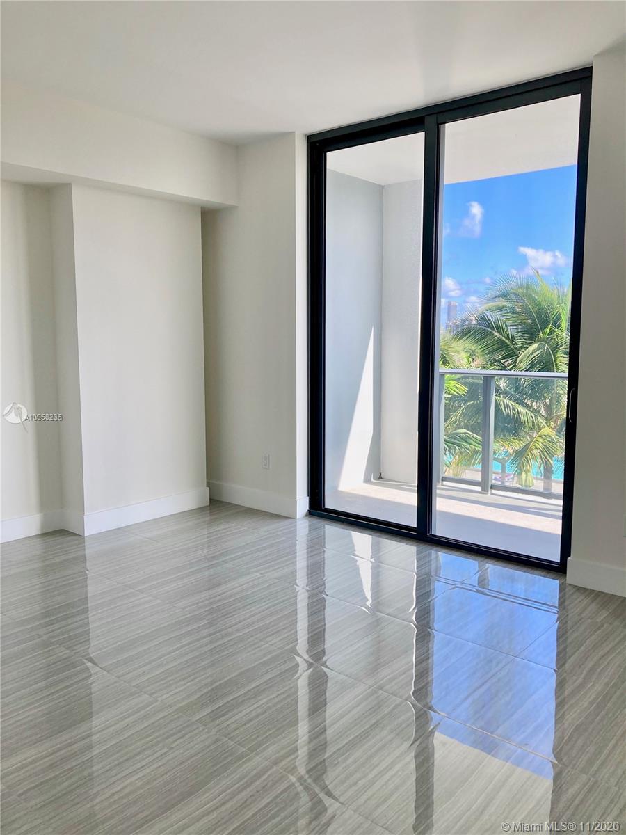 AVENTURA PARKSQUARE - Residential