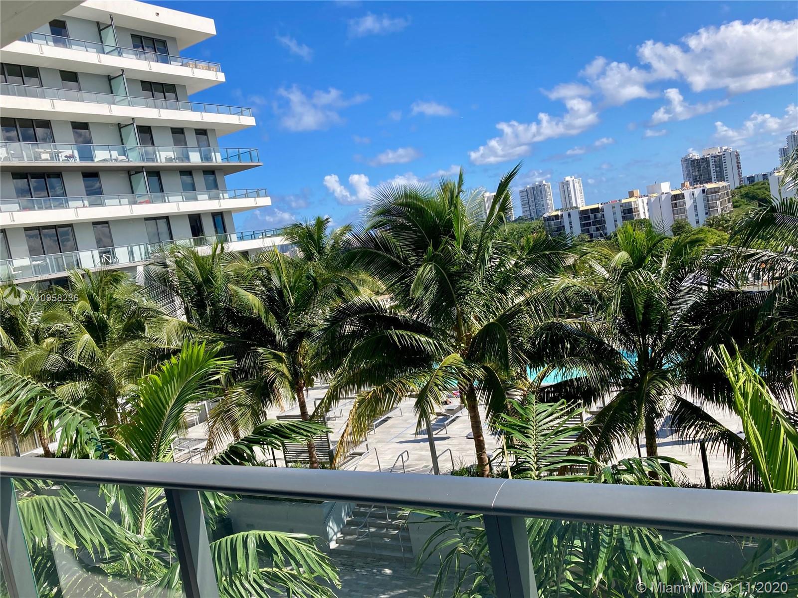 AVENTURA PARKSQUARE - Residential