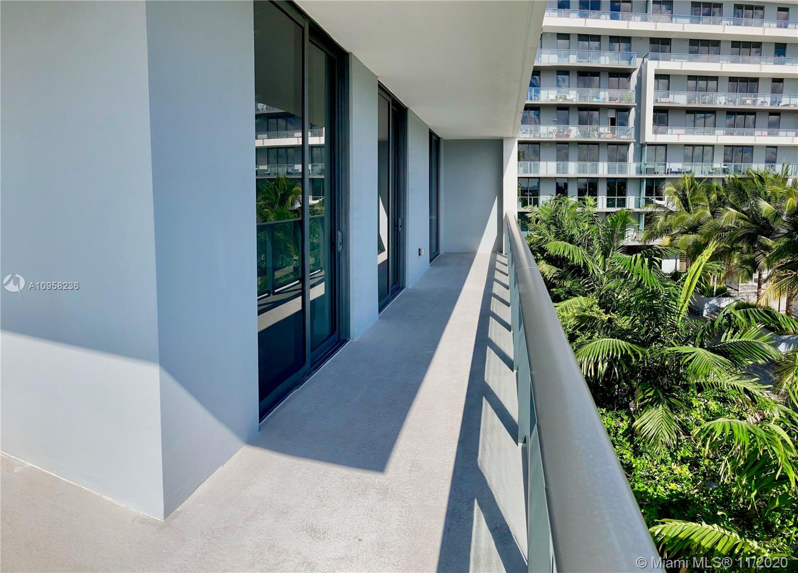 AVENTURA PARKSQUARE - Residential