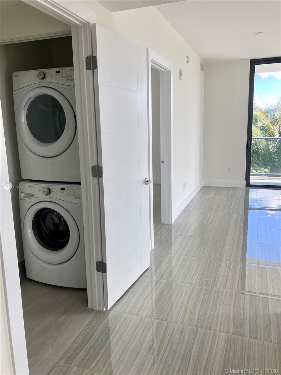 AVENTURA PARKSQUARE - Residential
