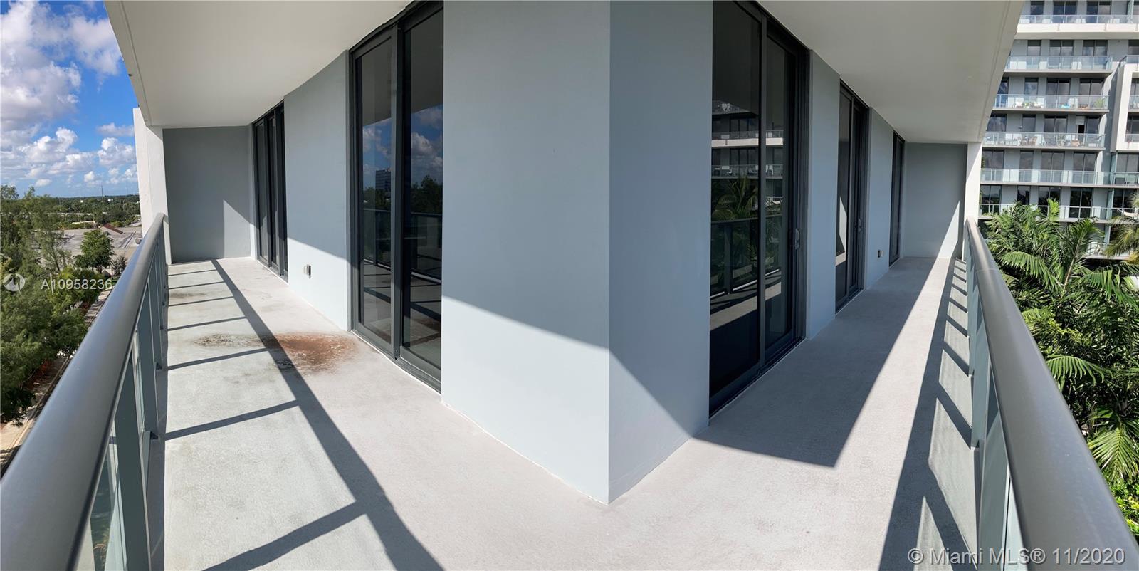 AVENTURA PARKSQUARE - Residential