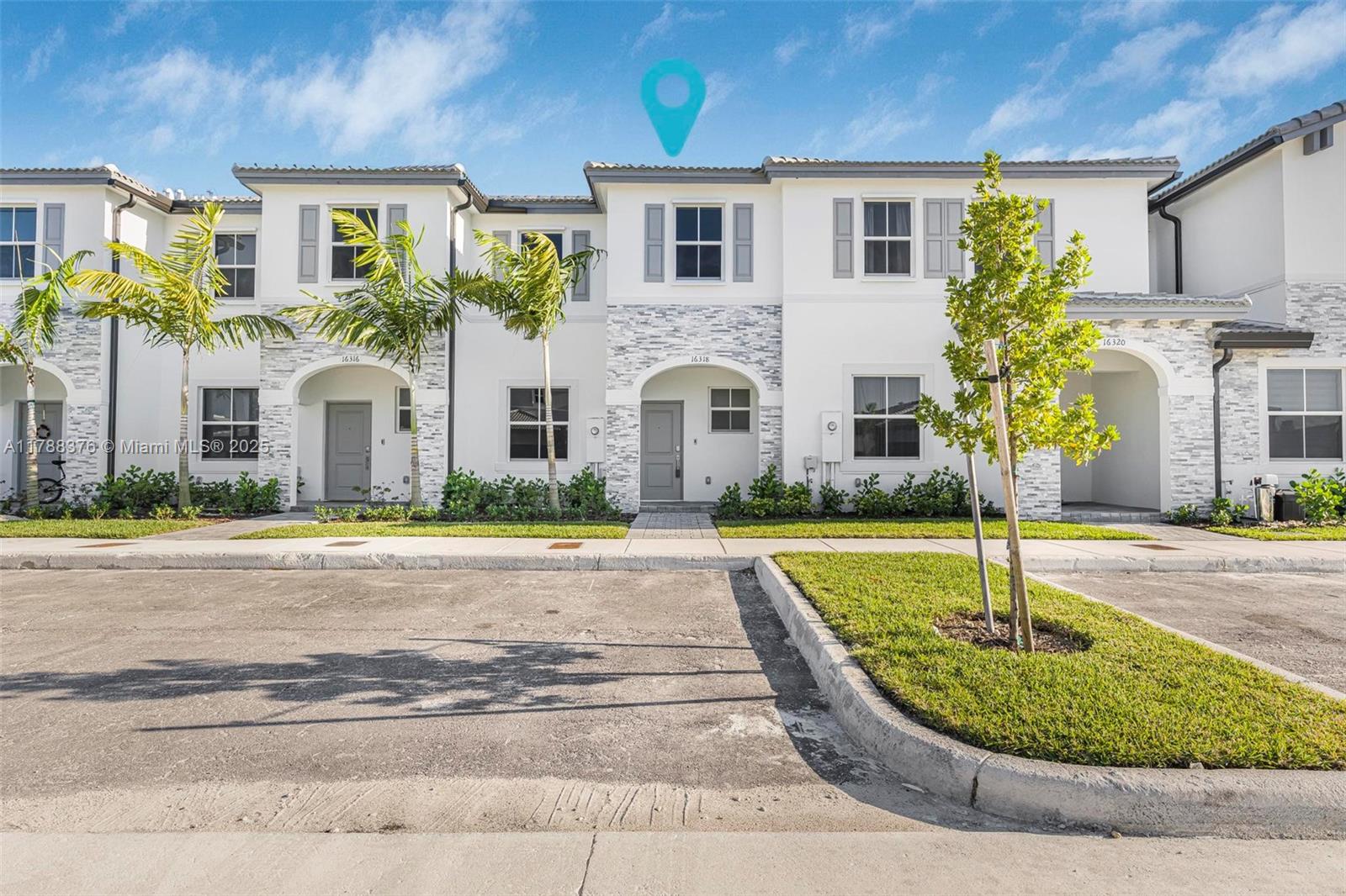 Rental Property at 16318 Sw 291st St, Homestead, Miami-Dade County, Florida - Bedrooms: 3 
Bathrooms: 3  - $2,600 MO.