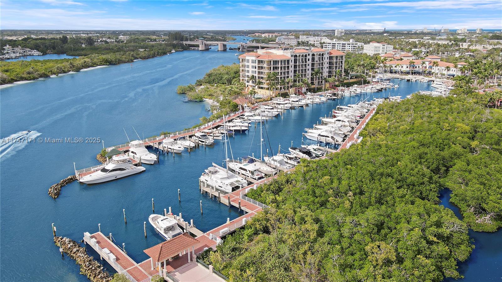 COMMODORE-ANCHORAGE AT JUP - Residential