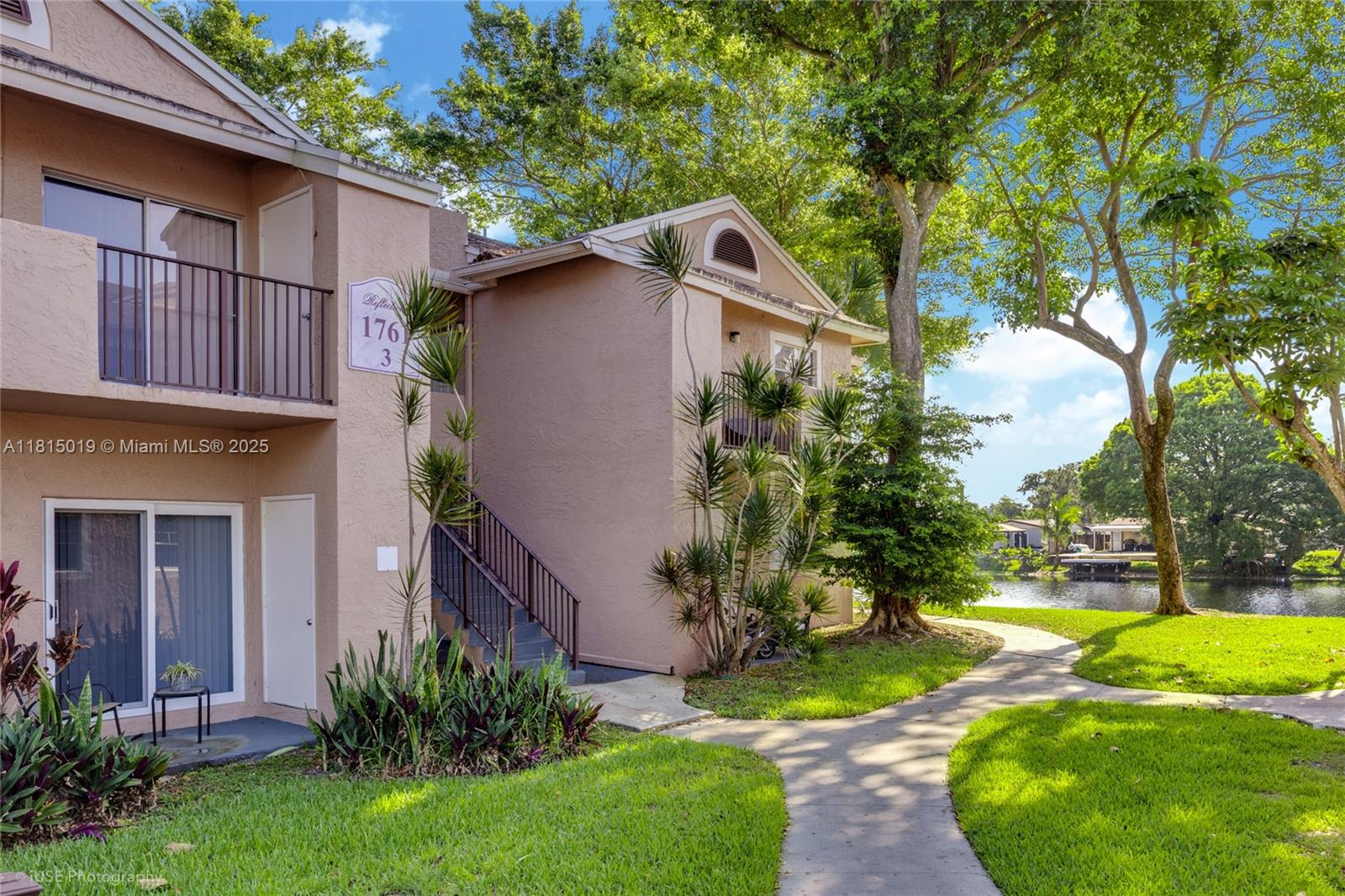 1761 Nw 96th Ter 3L, Pembroke Pines, Miami-Dade County, Florida - 2 Bedrooms  
2 Bathrooms - 