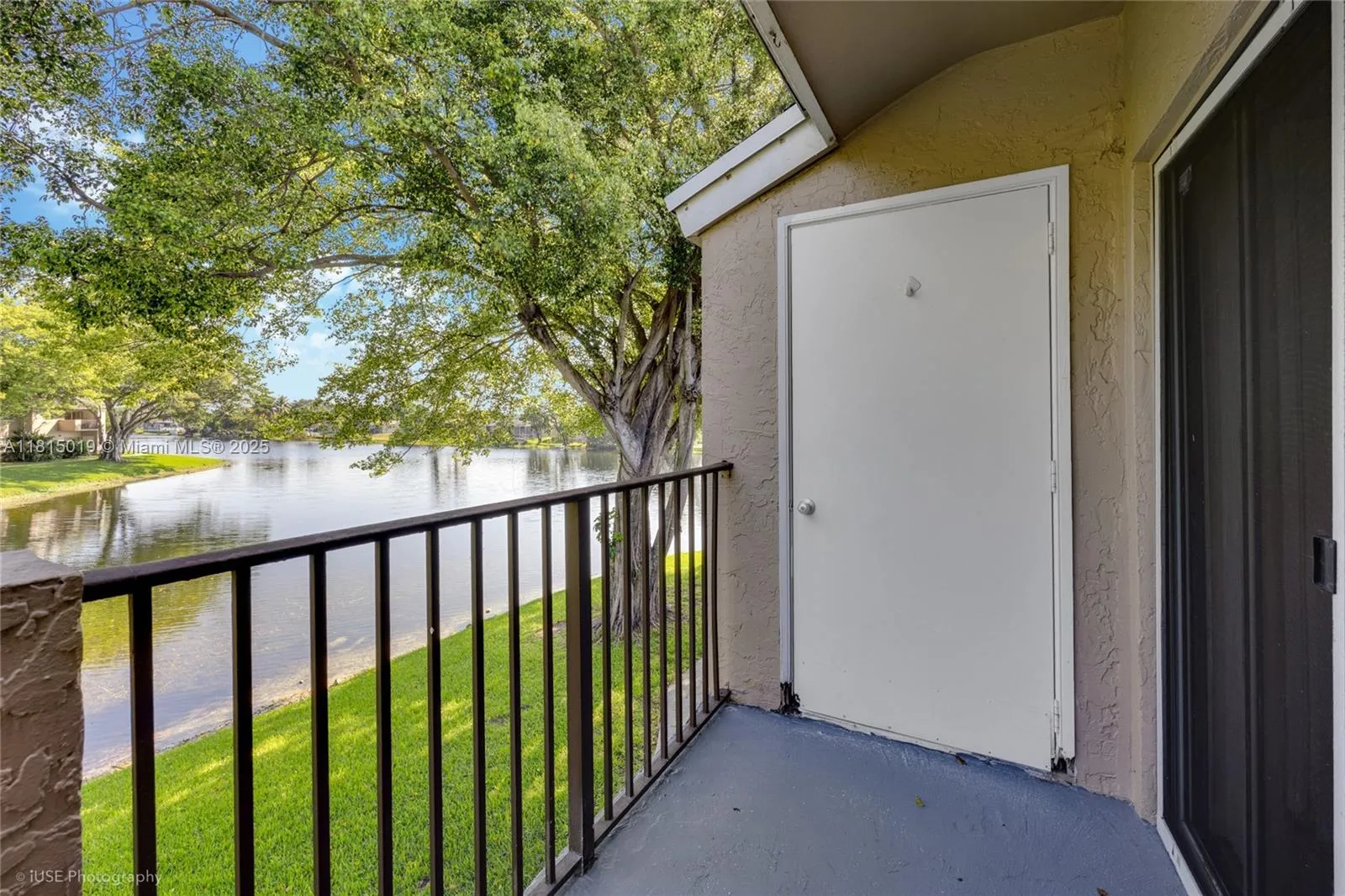 Pembroke Pines, Florida 33024, United States, 2 Bedrooms Bedrooms, ,2 BathroomsBathrooms,Residential,Active,143716