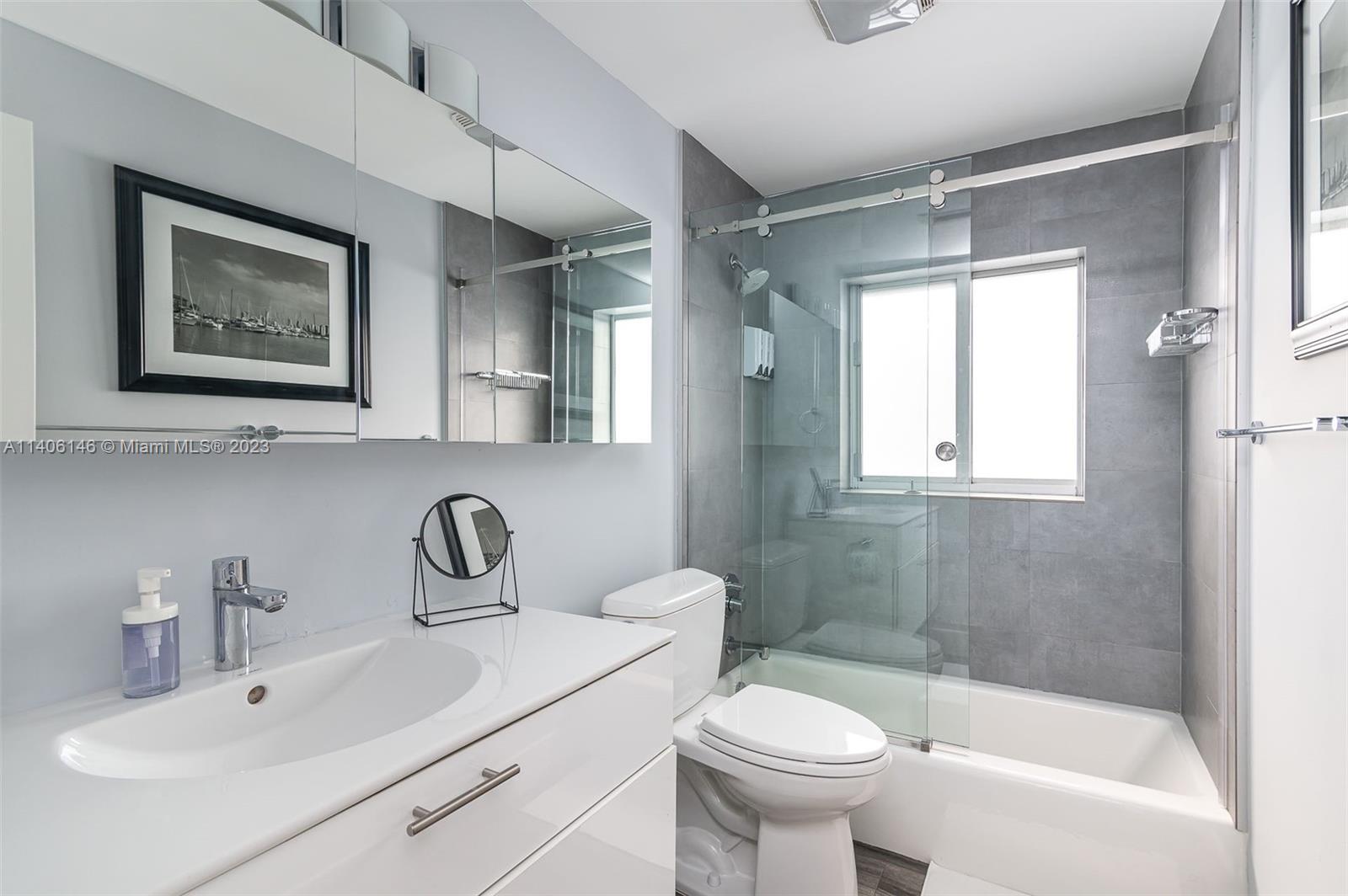 ISLAND HOUSE SOUTH CONDO - Residential Income