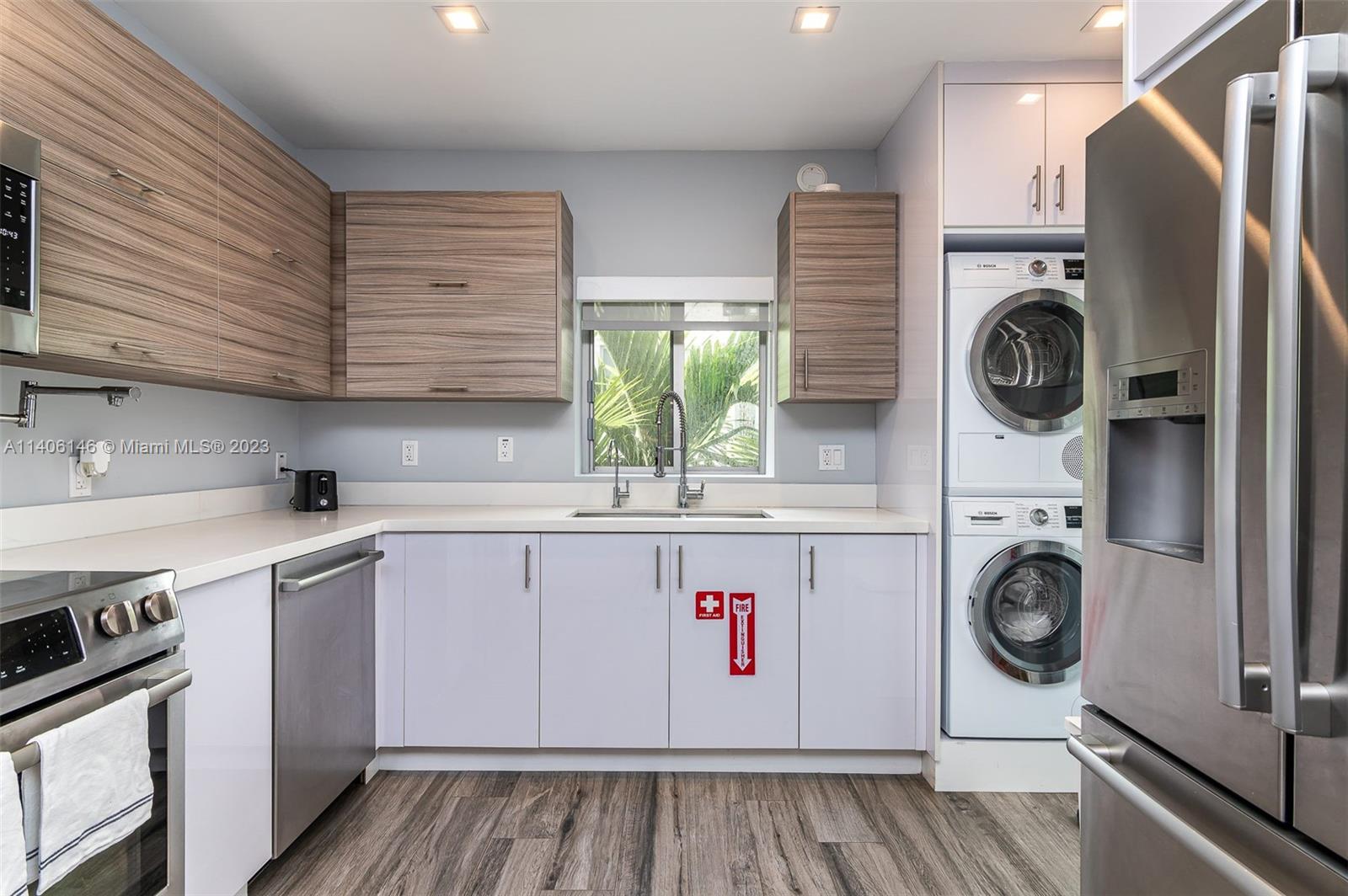 ISLAND HOUSE SOUTH CONDO - Residential Income