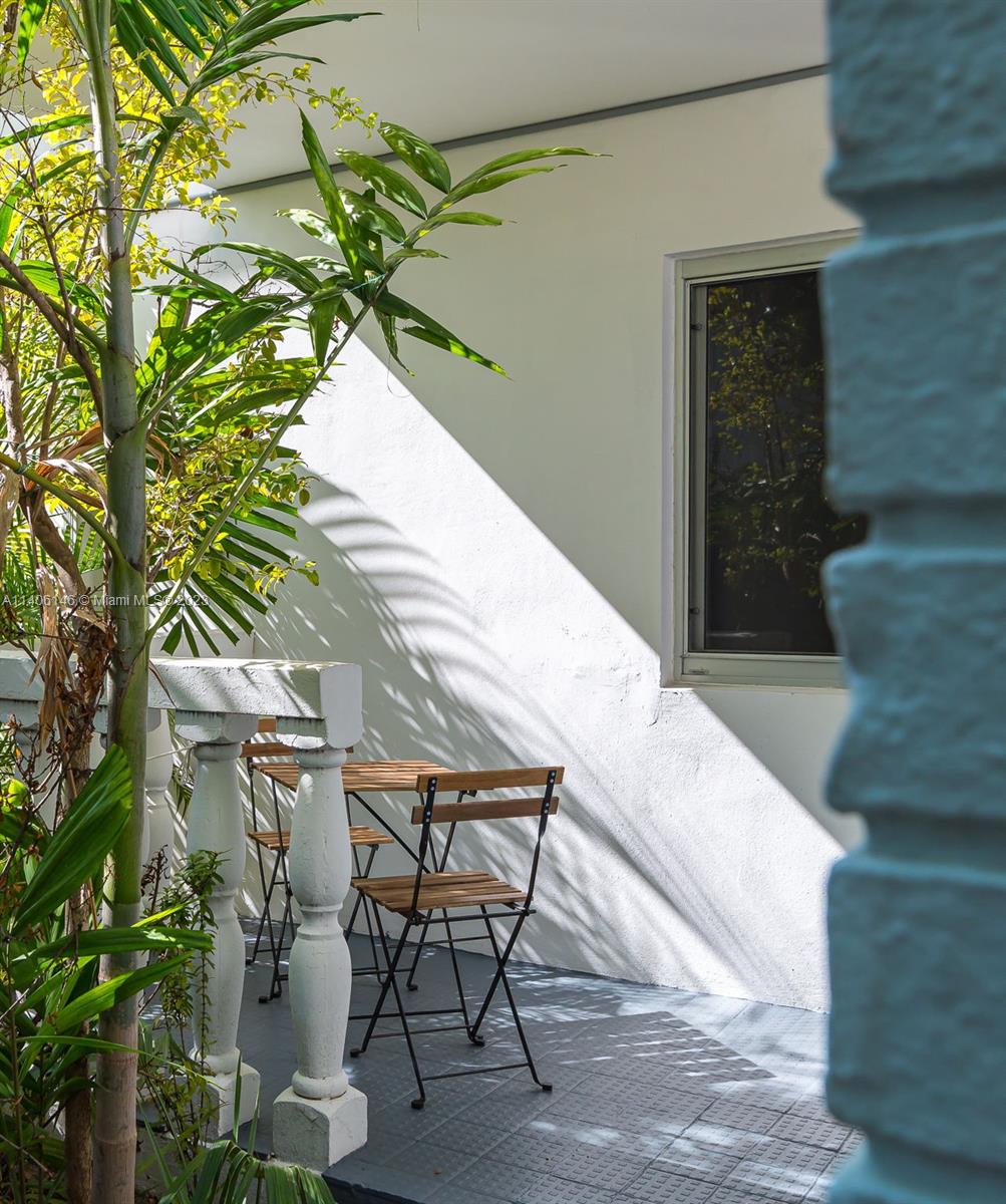 ISLAND HOUSE SOUTH CONDO - Residential Income