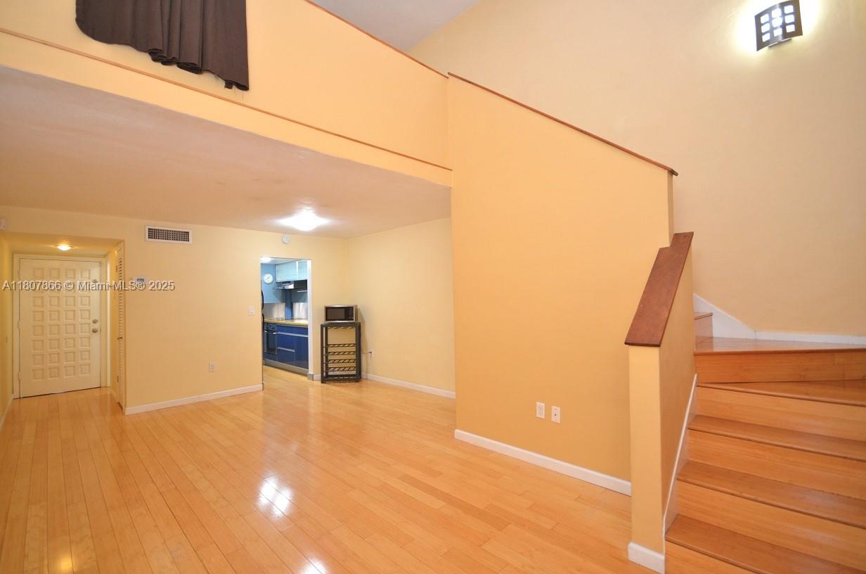 Rental Property at 335 Navarre Ave 5, Coral Gables, Broward County, Florida - Bedrooms: 1 
Bathrooms: 2  - $2,000 MO.