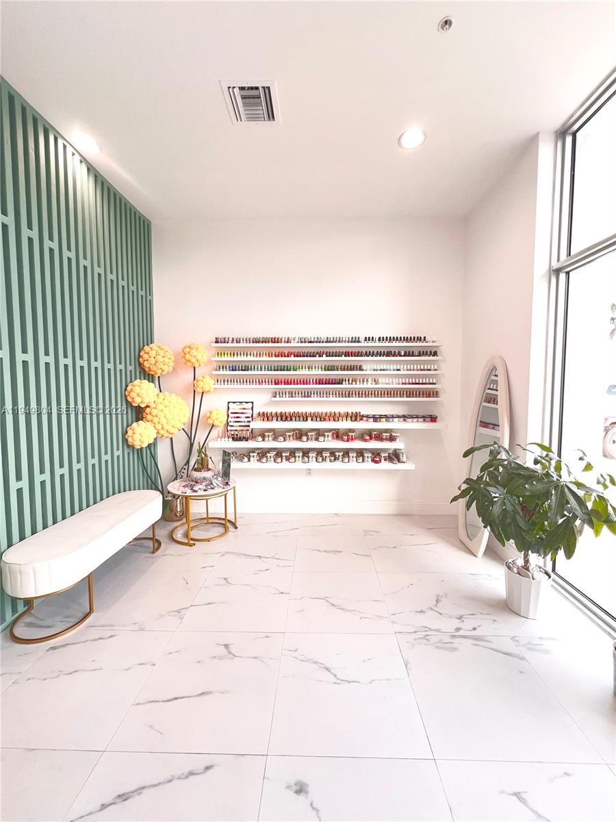 3800 N University Dr