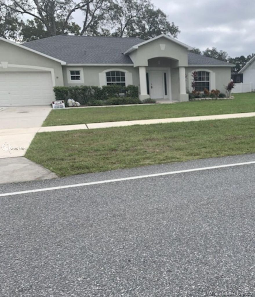 3bedrooms 2bathrooms single family home. Big backyard perfect for entertainment. This home will not last!