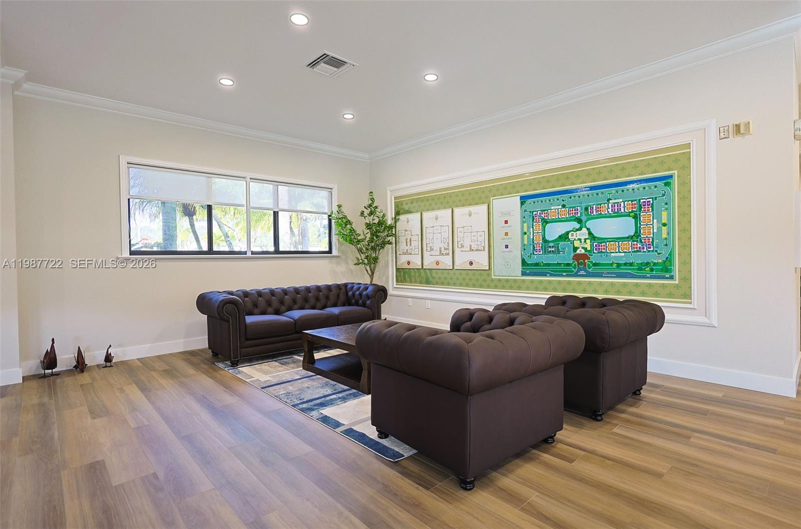 ROYAL GRAND CONDO - Residential