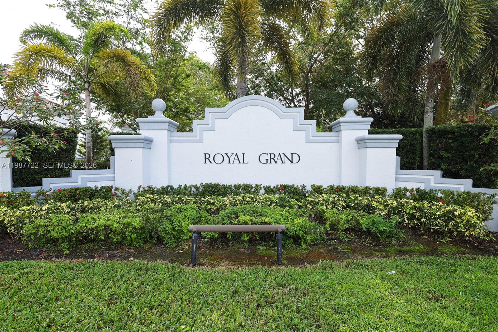 ROYAL GRAND CONDO - Residential