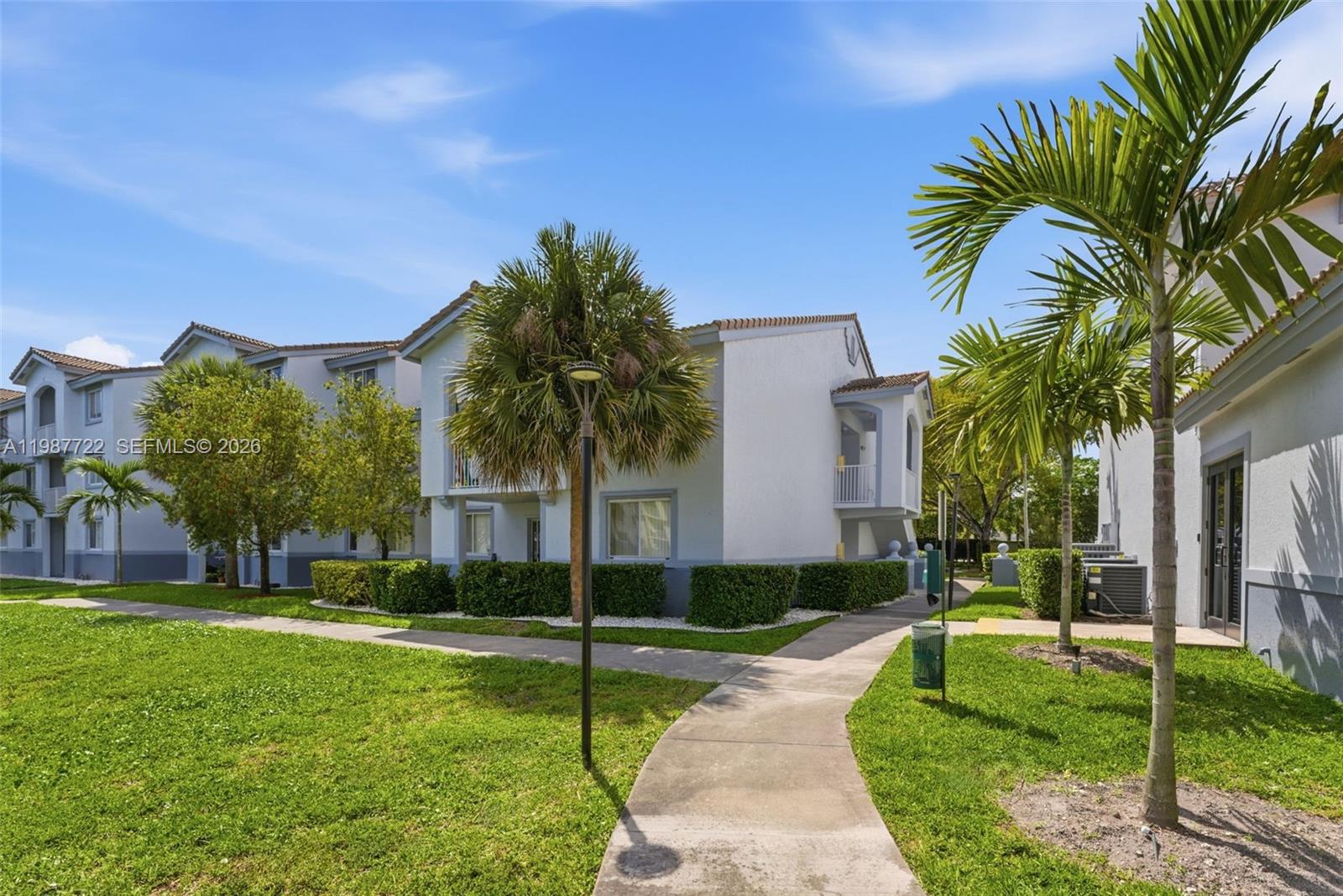 ROYAL GRAND CONDO - Residential