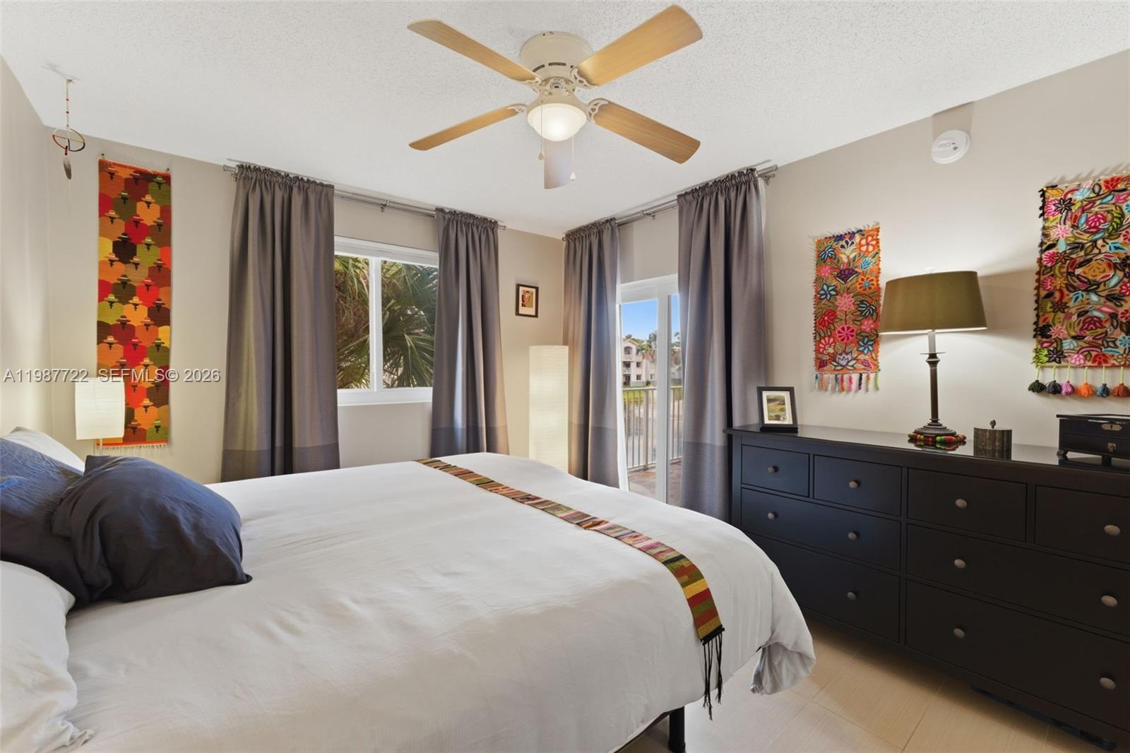 ROYAL GRAND CONDO - Residential