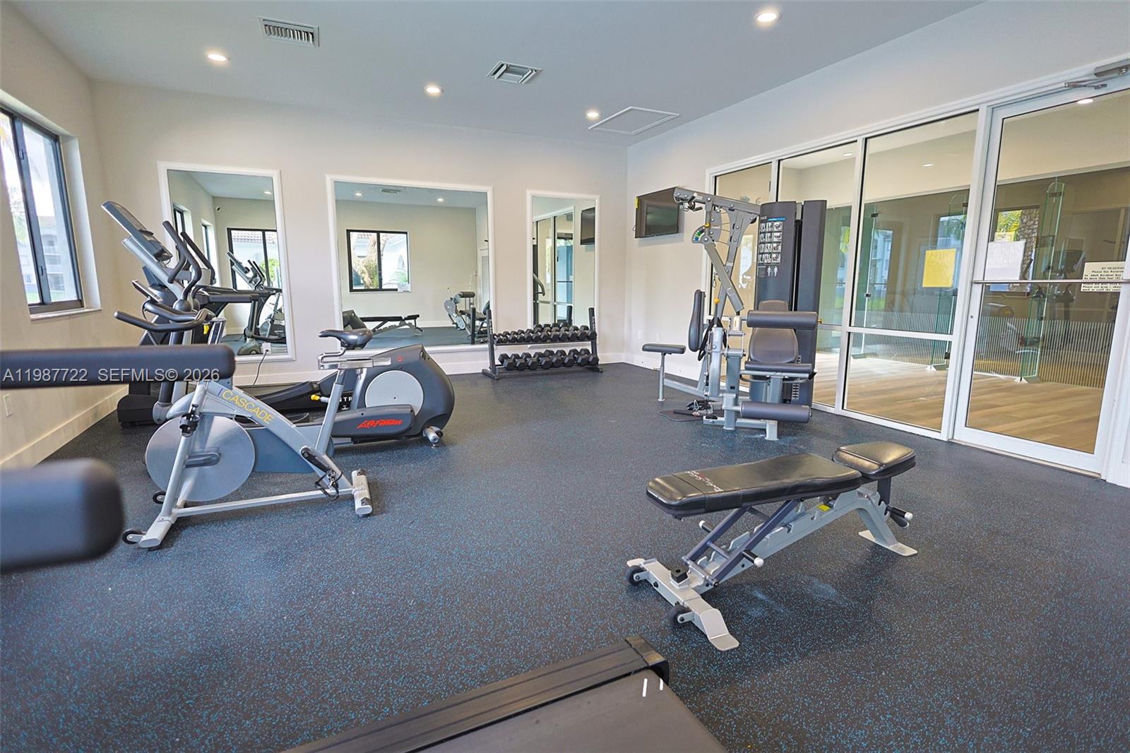 ROYAL GRAND CONDO - Residential