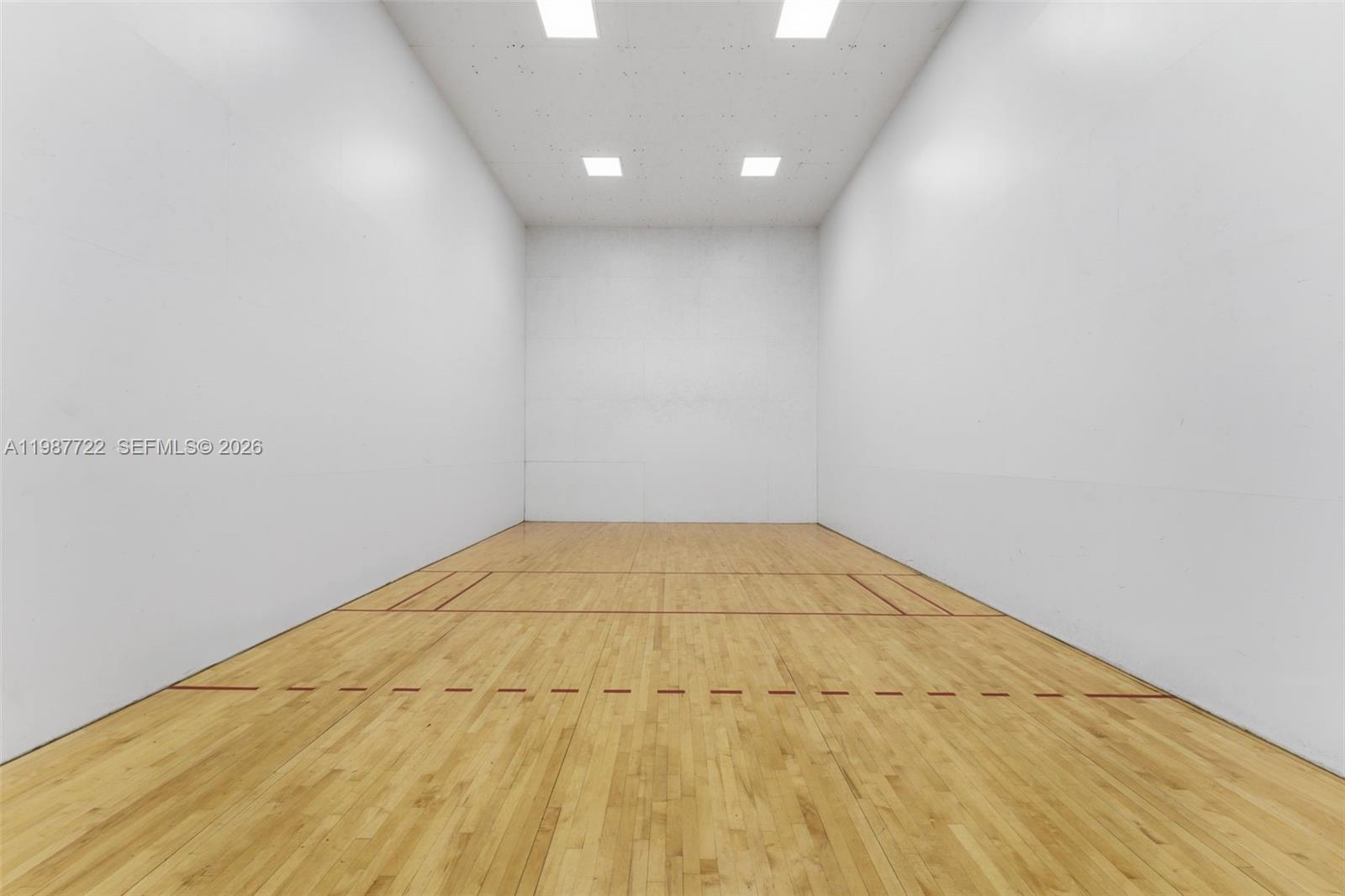 ROYAL GRAND CONDO - Residential