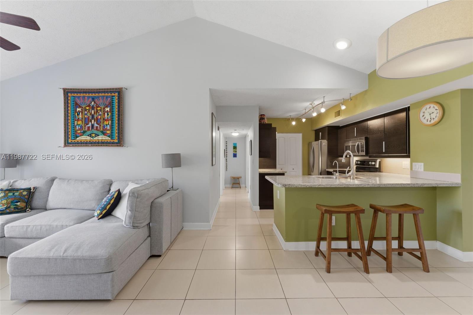 ROYAL GRAND CONDO - Residential