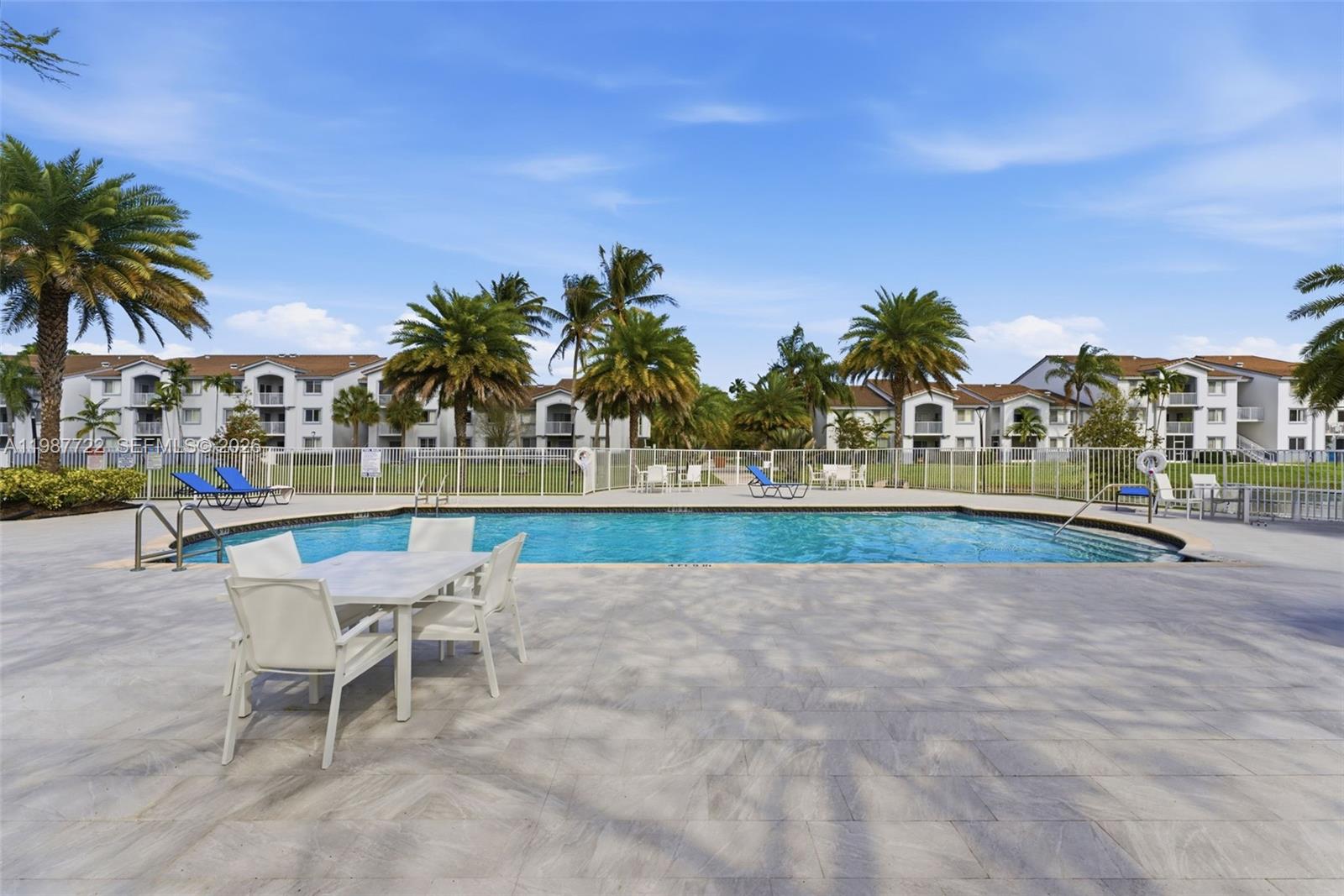 ROYAL GRAND CONDO - Residential