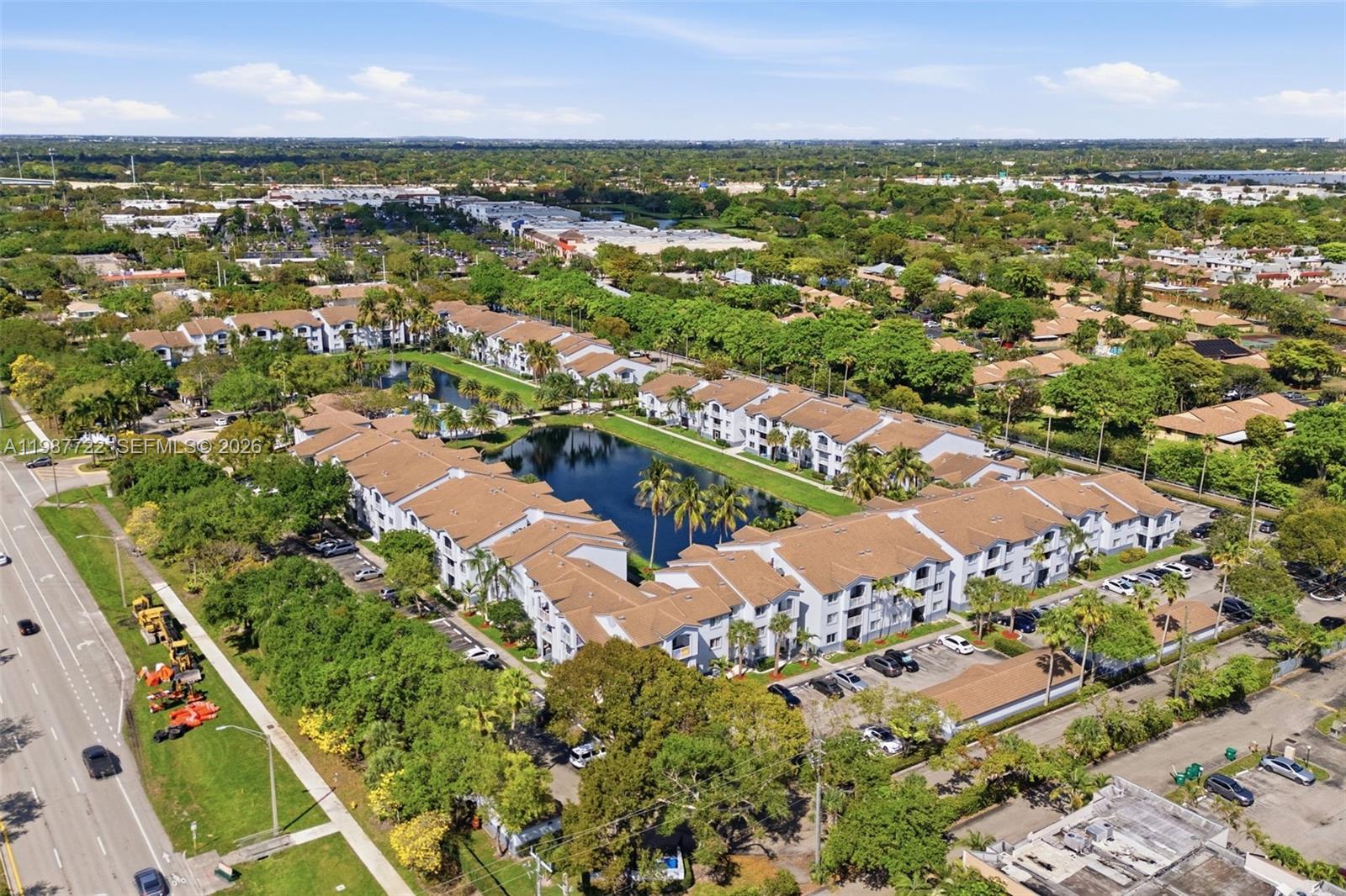 ROYAL GRAND CONDO - Residential