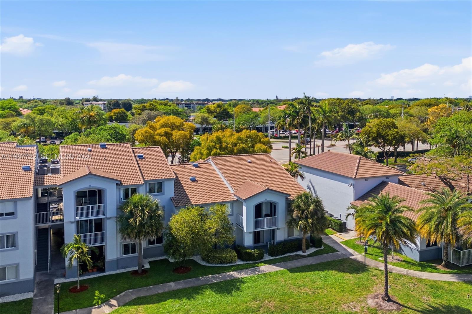 ROYAL GRAND CONDO - Residential