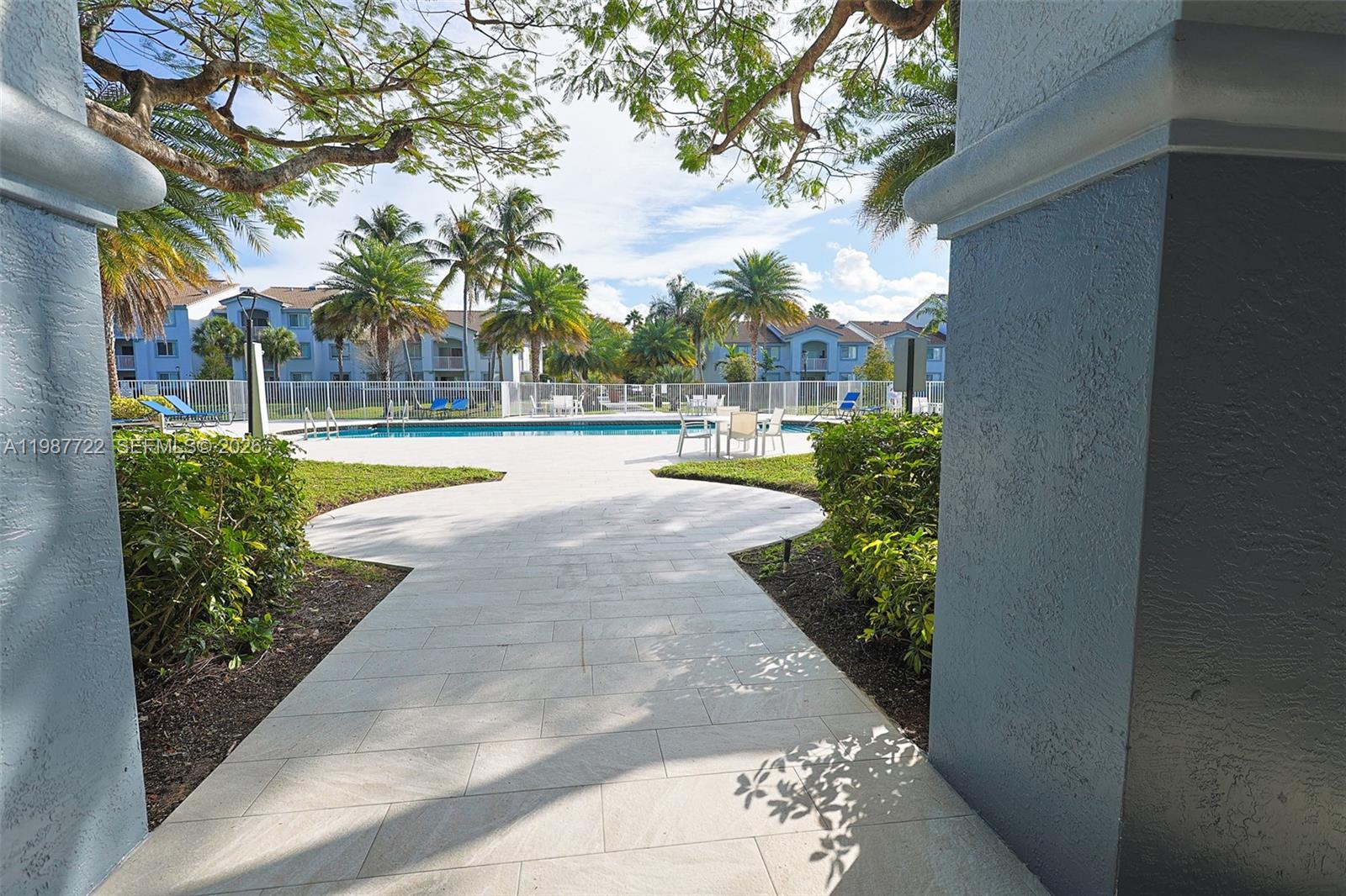 ROYAL GRAND CONDO - Residential