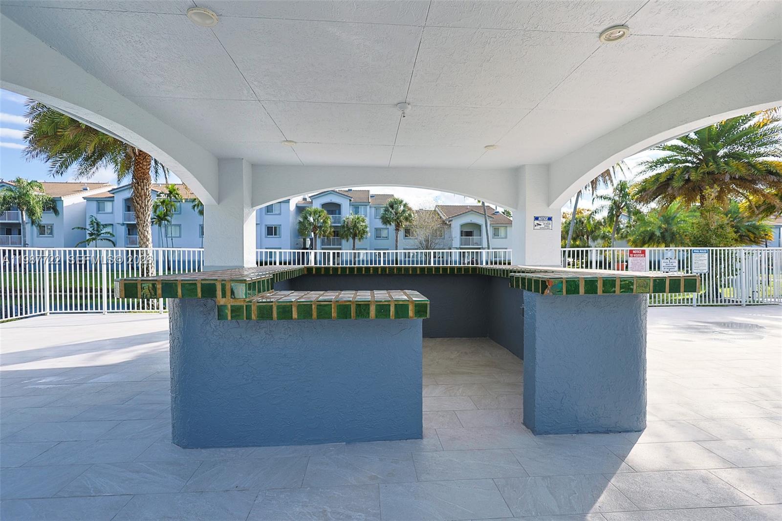 ROYAL GRAND CONDO - Residential