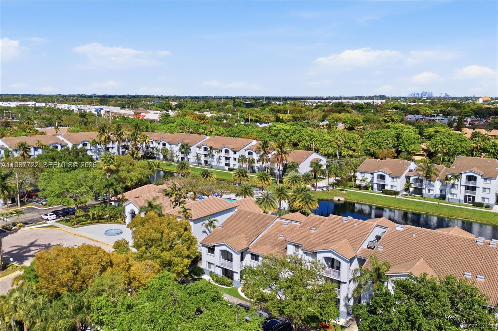 ROYAL GRAND CONDO - Residential