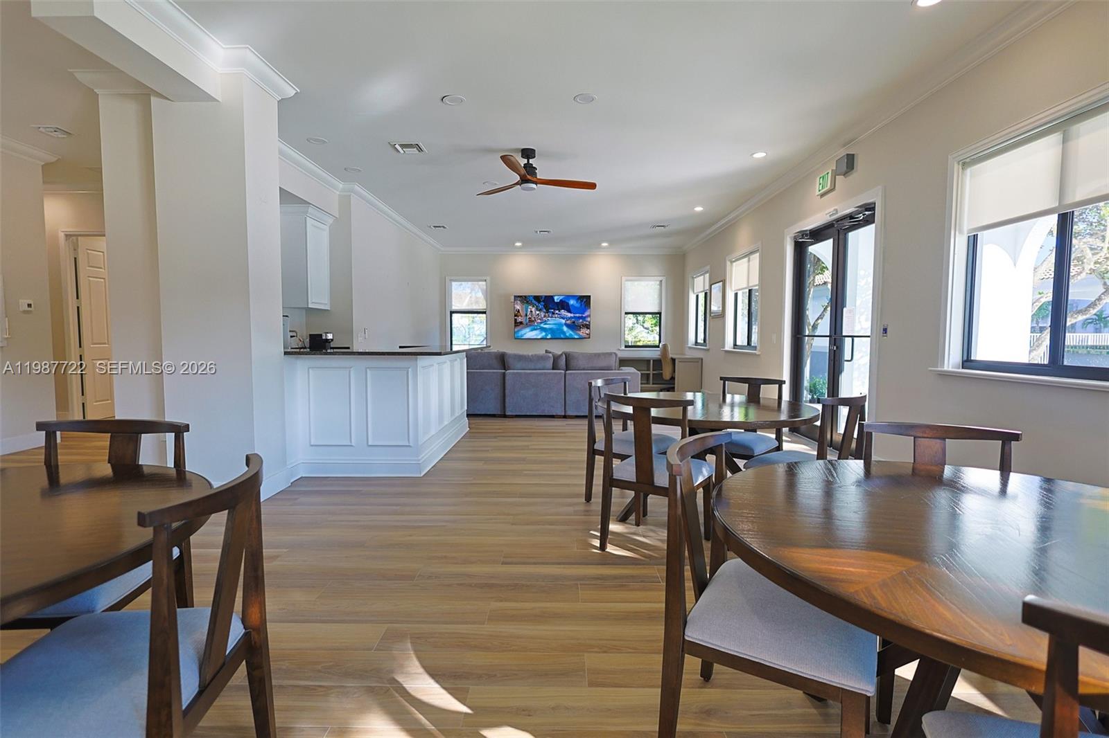 ROYAL GRAND CONDO - Residential