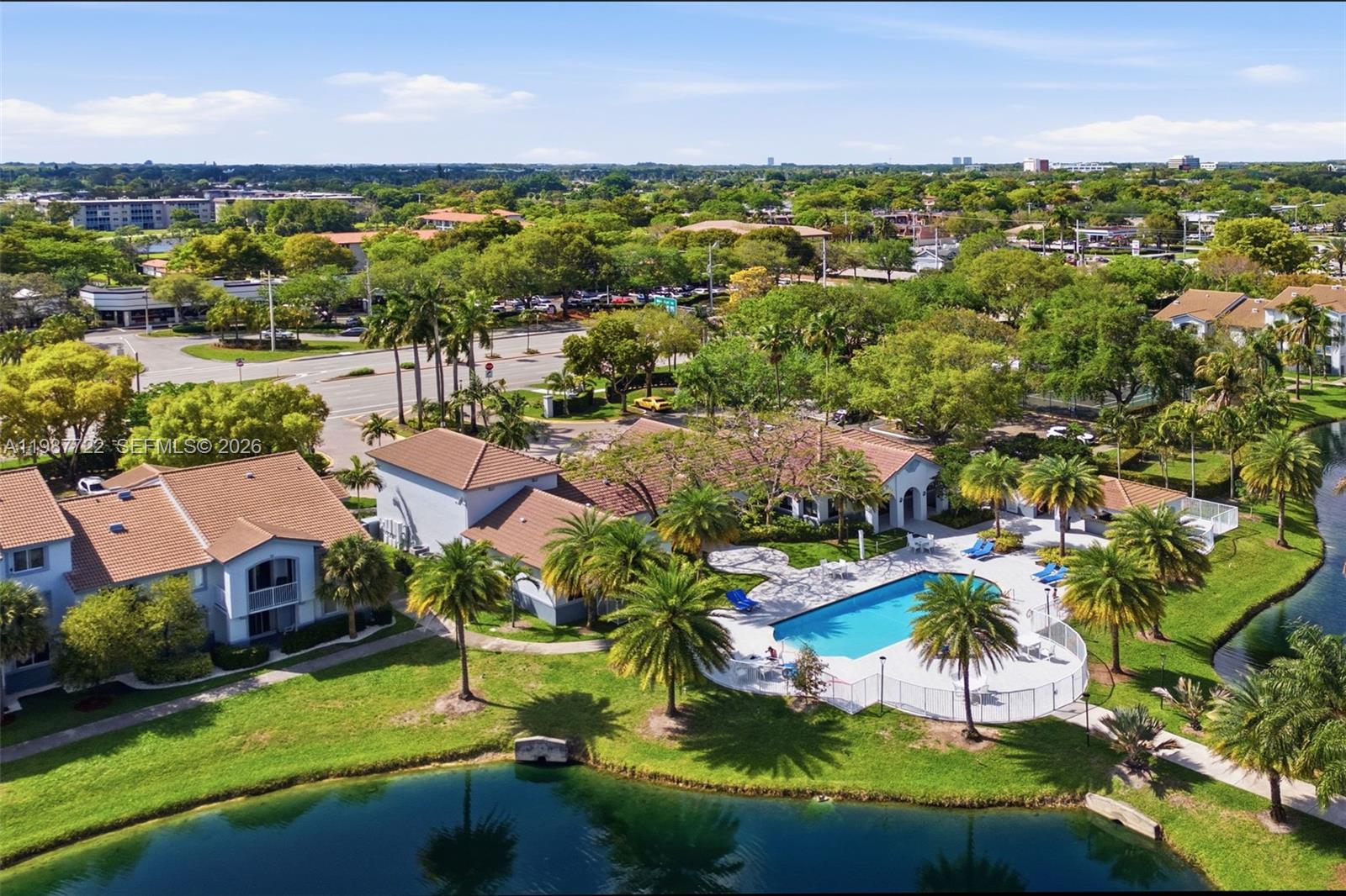 ROYAL GRAND CONDO - Residential