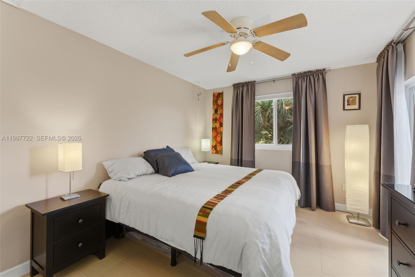 ROYAL GRAND CONDO - Residential