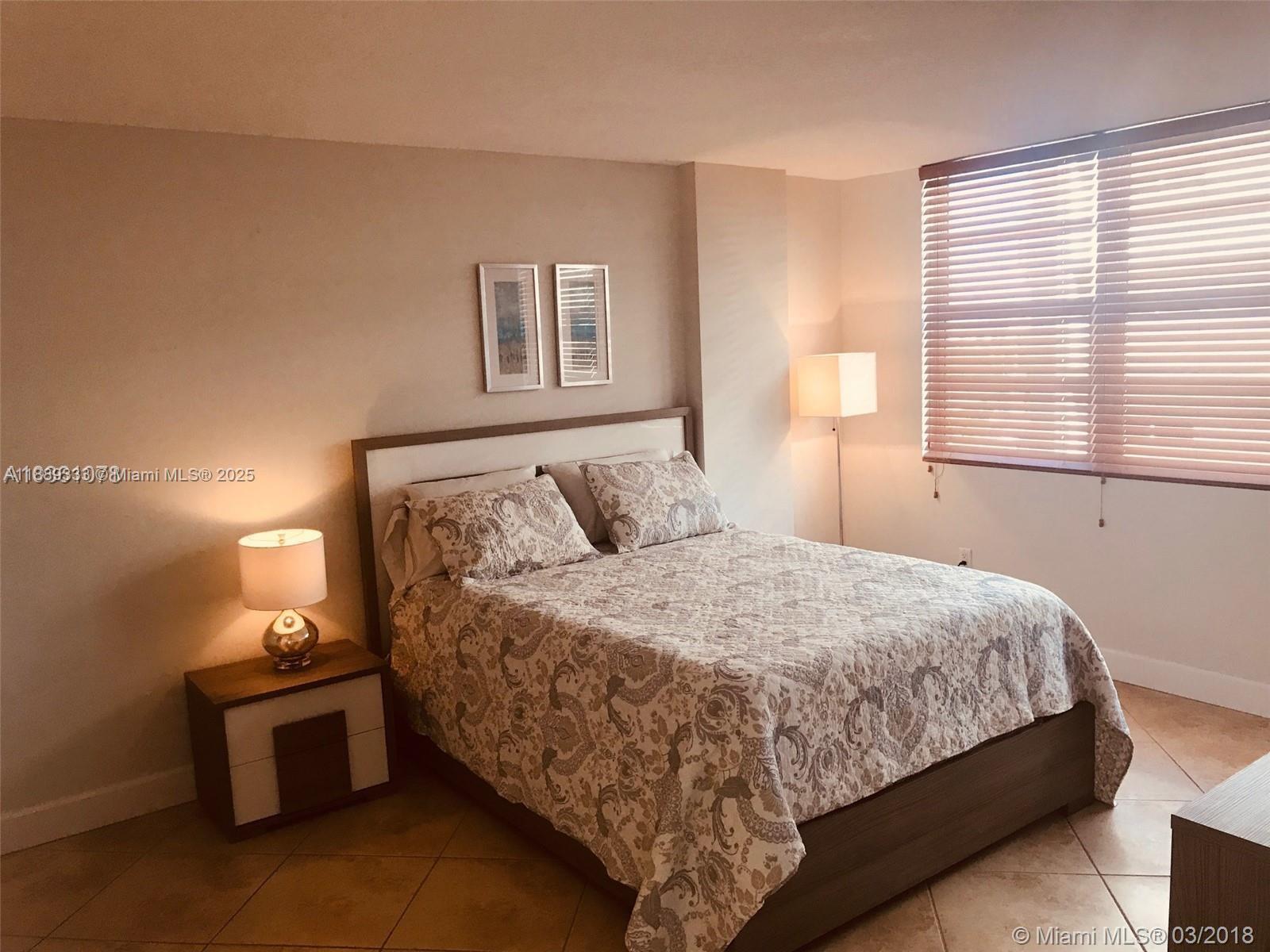THE COLLINS CONDO - Residential