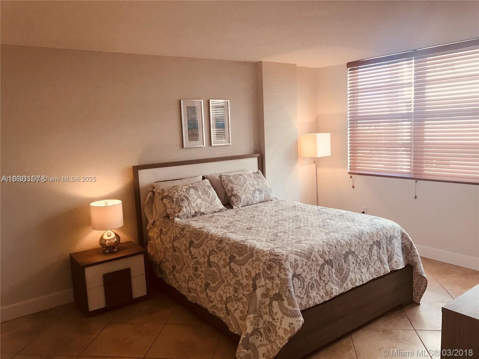 THE COLLINS CONDO - Residential