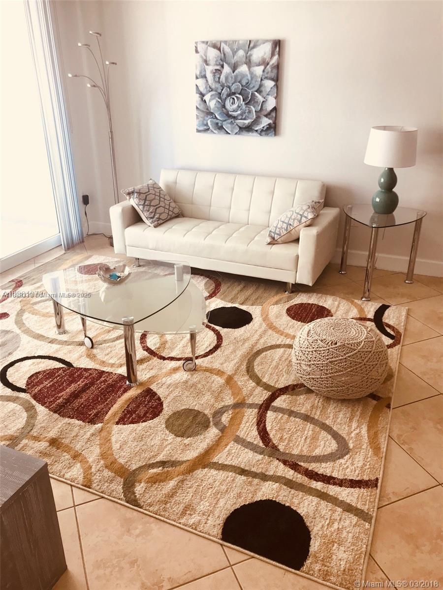 THE COLLINS CONDO - Residential