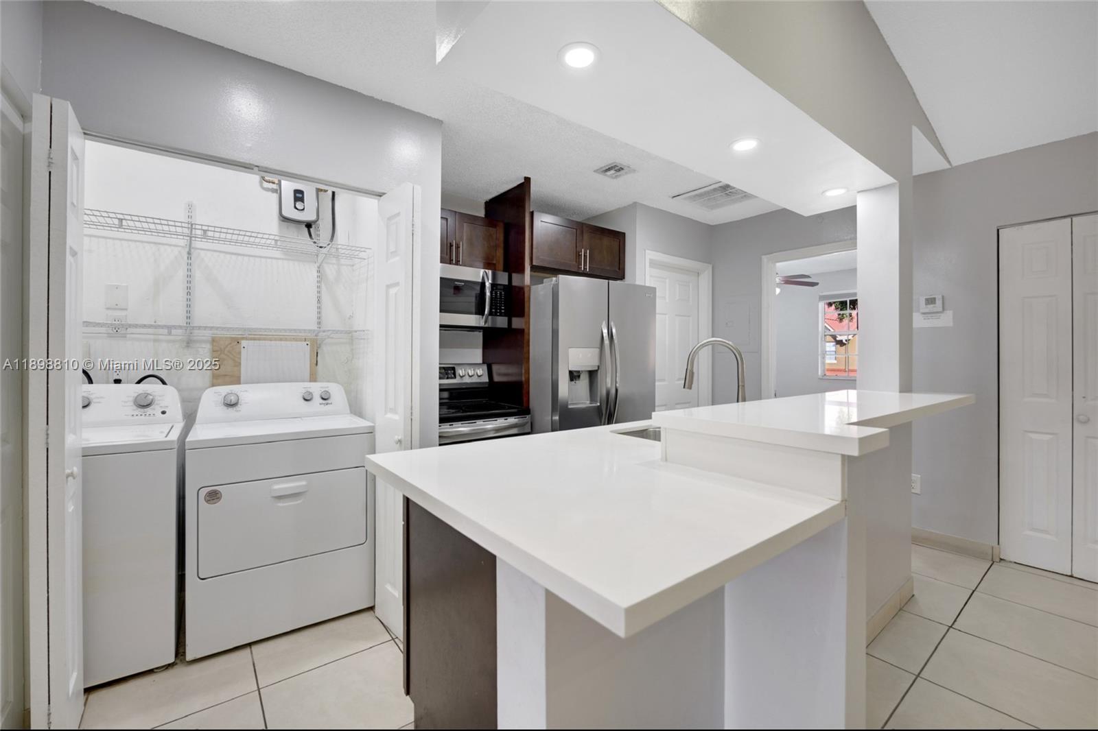 LA HACIENDA COUNTRY CLUB - Residential