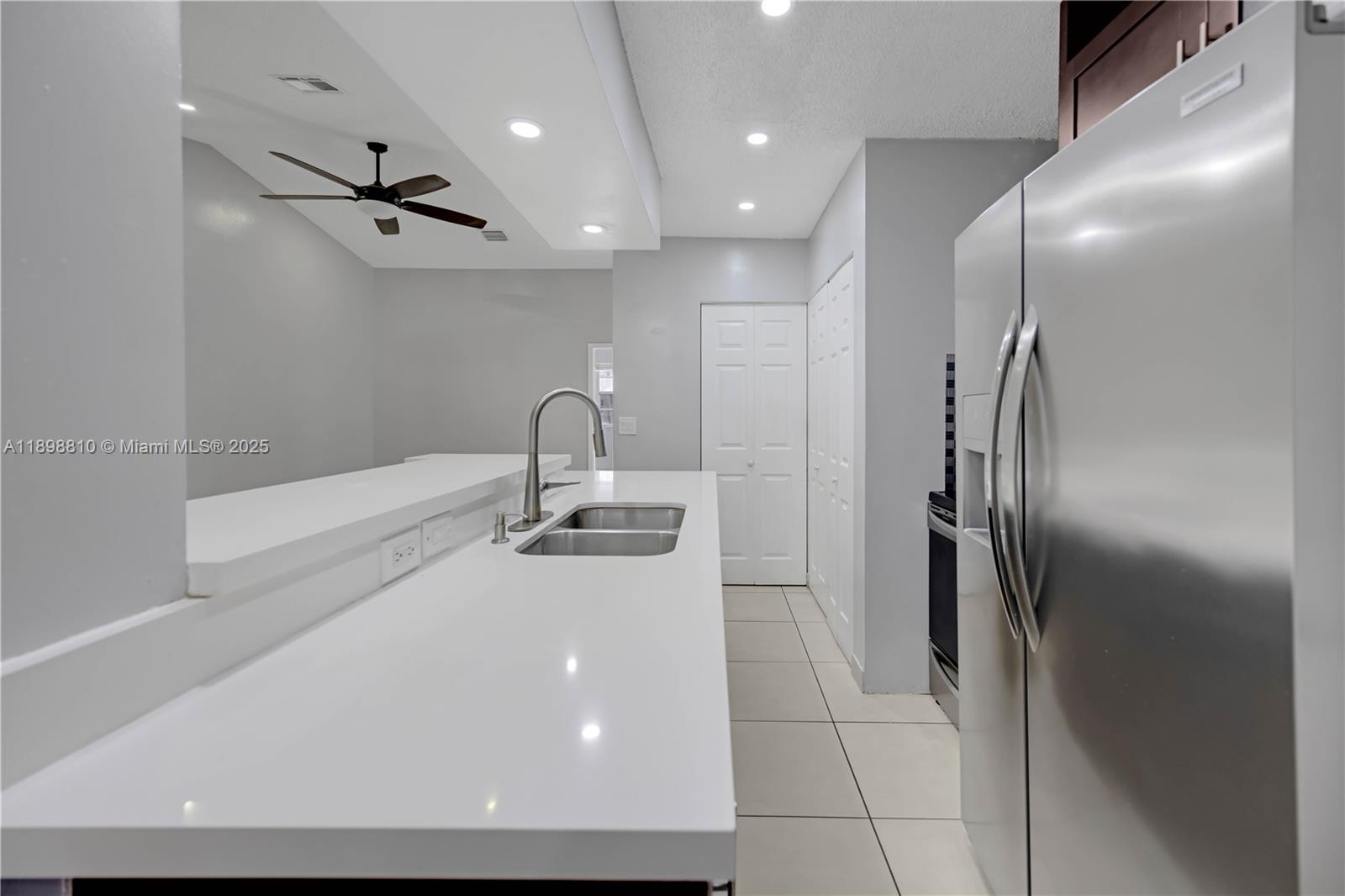 LA HACIENDA COUNTRY CLUB - Residential