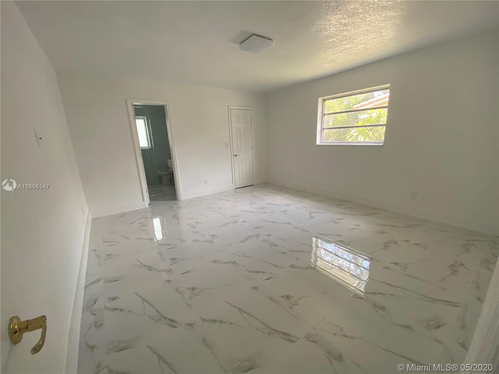 MIAMI LAKES SEC 3 - Residential Lease