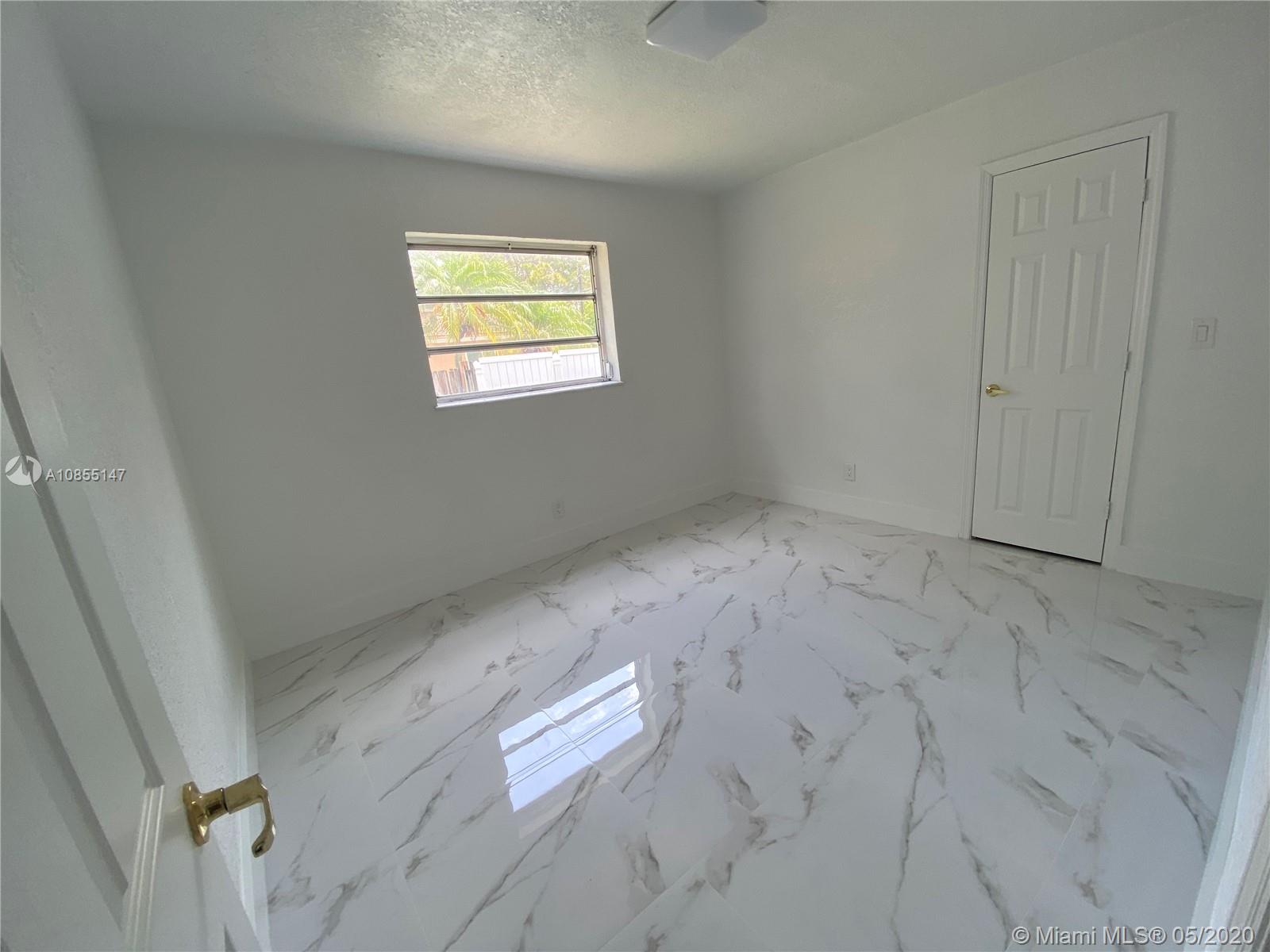 MIAMI LAKES SEC 3 - Residential Lease