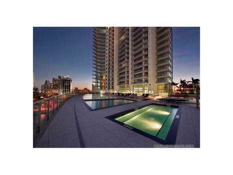MINT CONDOMINIUM - Residential Lease