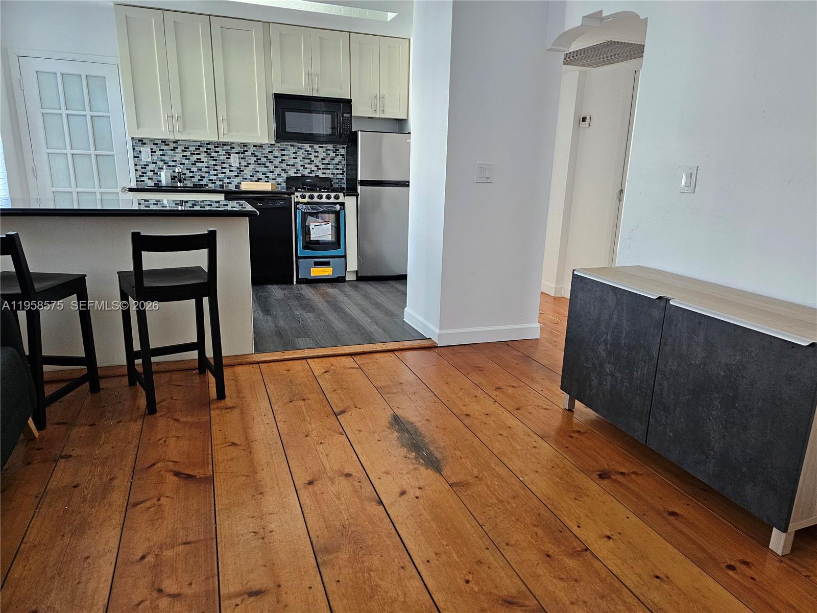 LINCOLN SUB - Residential Lease