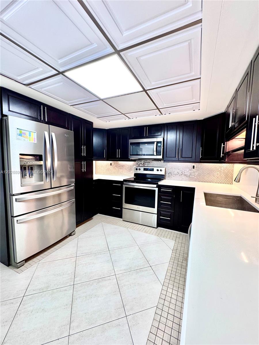 535 NW 98th Ave
