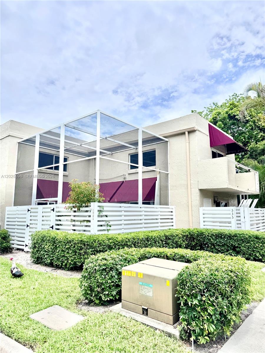 535 NW 98th Ave