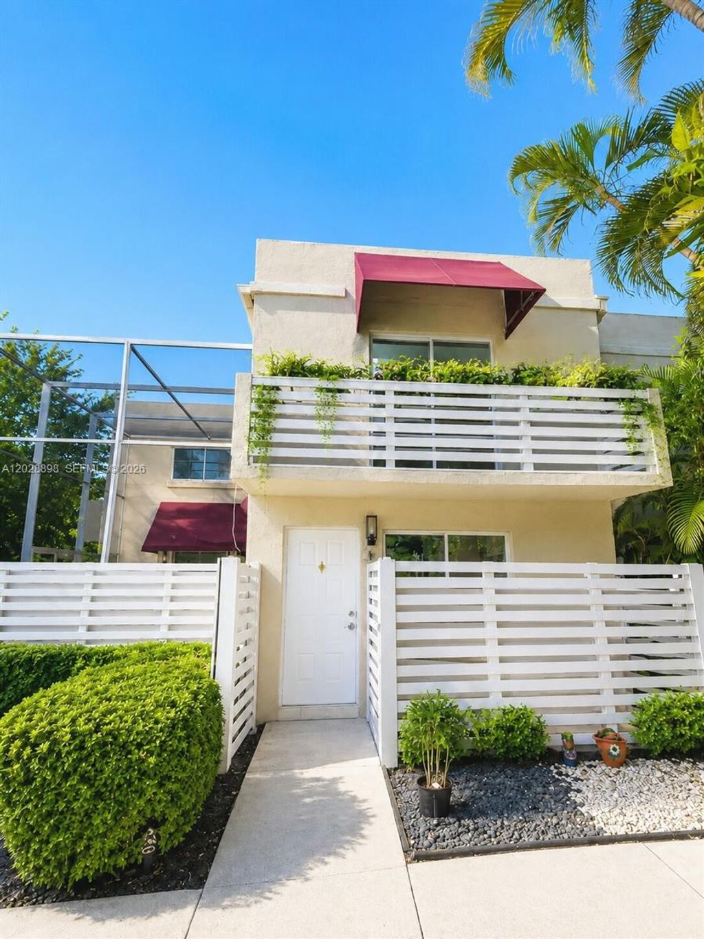 Photo of 535 NW 98th Ave, Plantation, FL 33324 (MLS # A12028898)