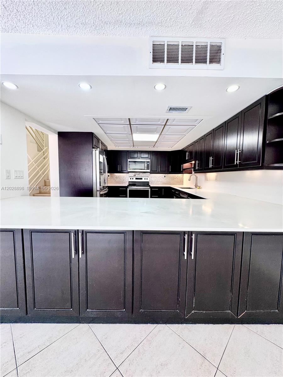 535 NW 98th Ave